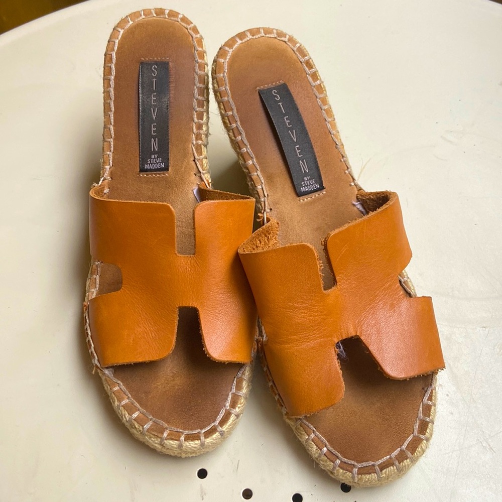 Steven Madden Burnt Orange Wedge